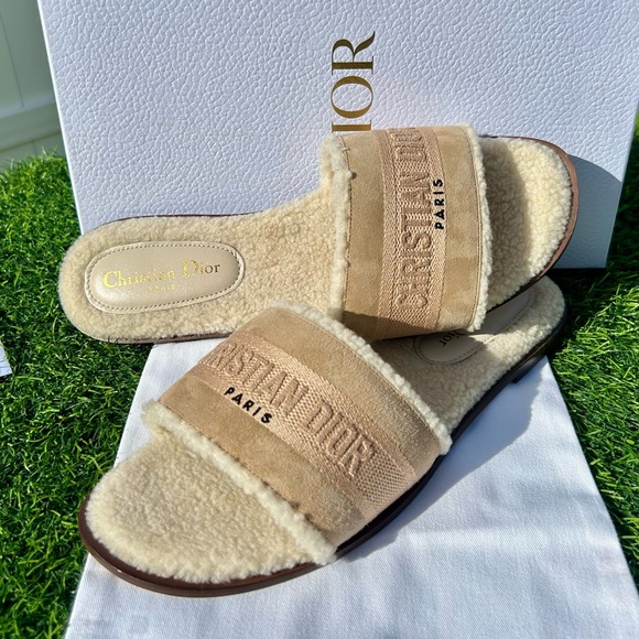 DIOR DWAY SLIDE SANDAL BEIGE SUEDE EMBROIDERED COTTON LOGO SHEARLING SZ 36.5 NEW - Picture 1 of 14